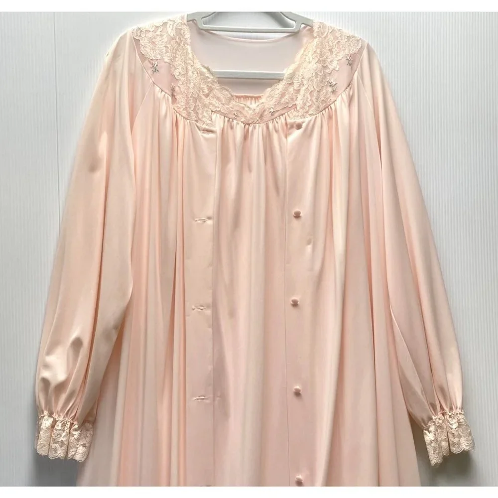 size M pink Shadowline nylon‎ vintage gown/robe set lace trim button front